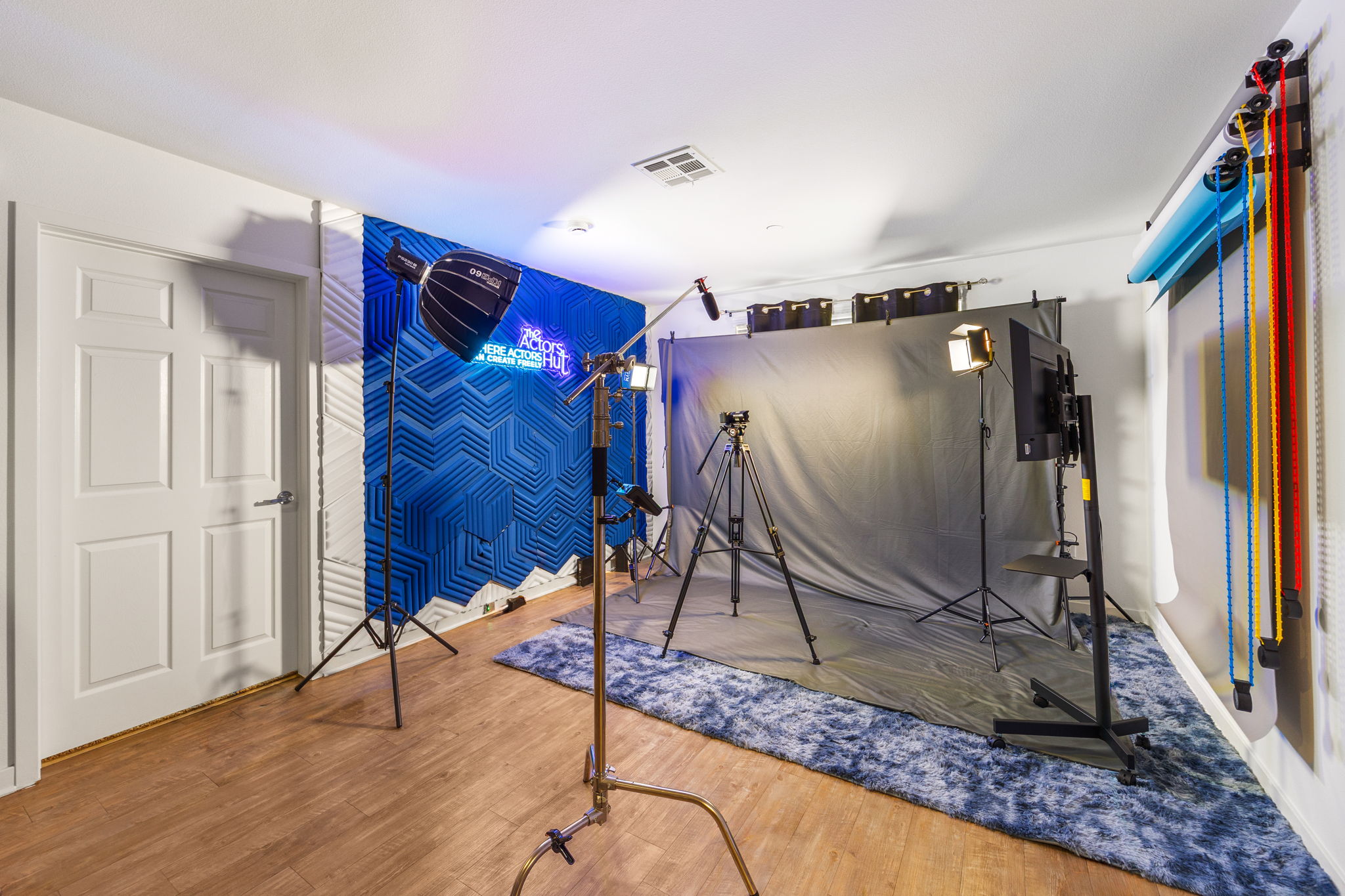 21-web-or-mls-13610-strathern-st-408