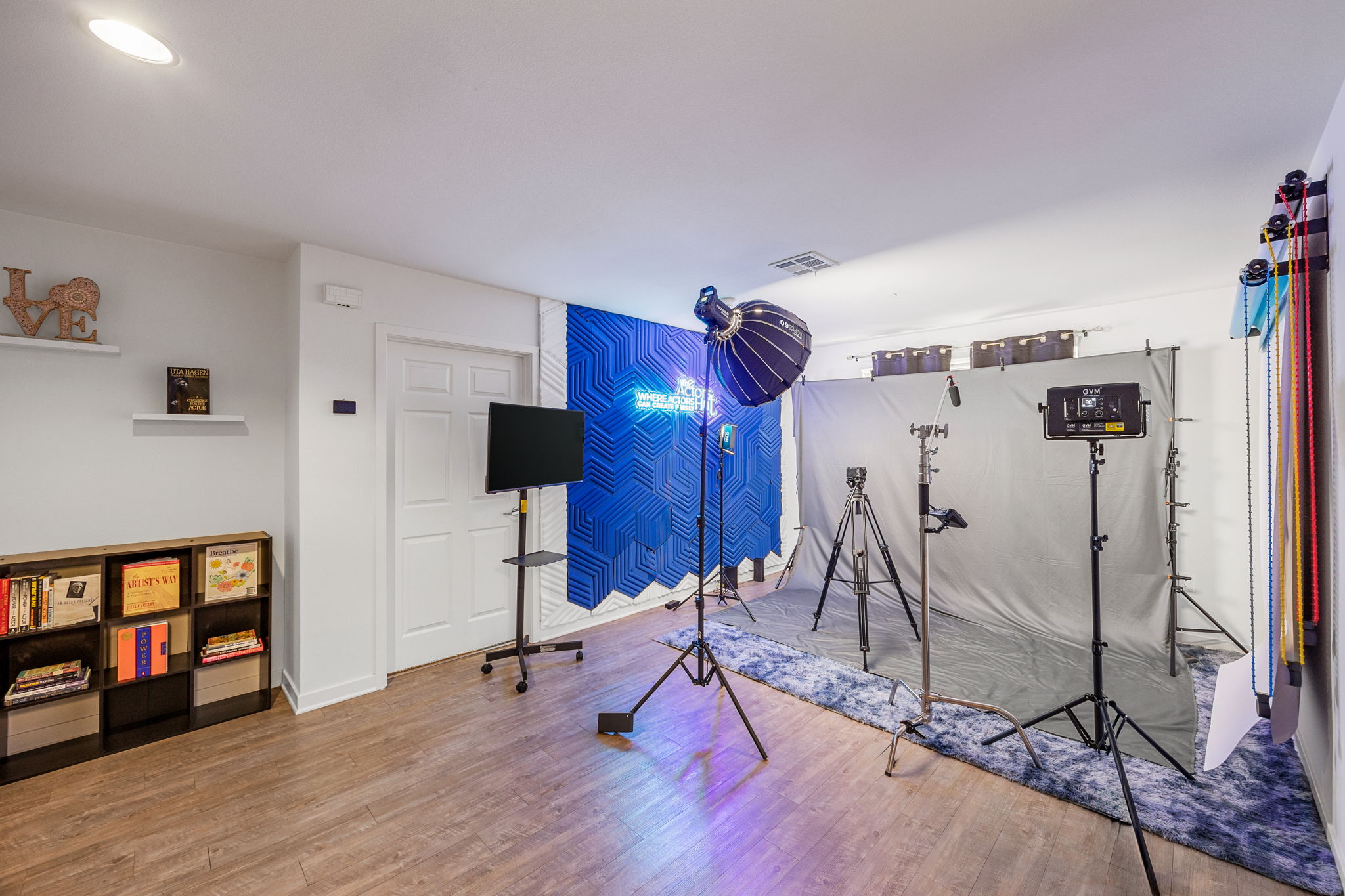 22-web-or-mls-13610-strathern-st-408