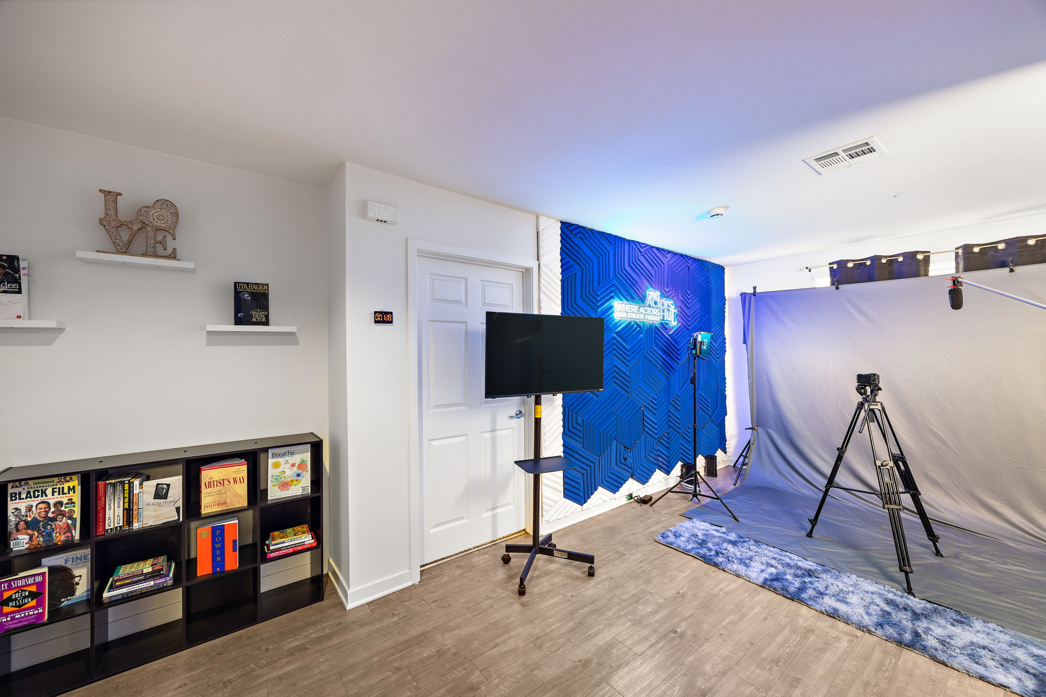 24-web-or-mls-13610-strathern-st-408